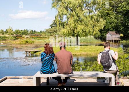 Besucher von Jupiter Artland außerhalb von Edinburgh. Stockfoto