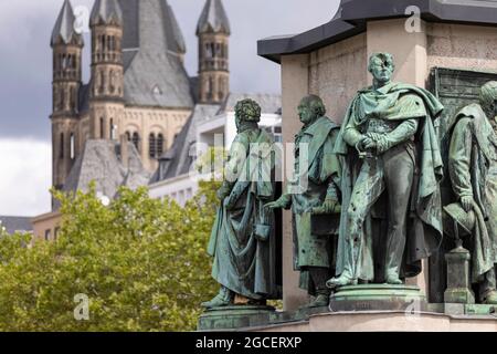 Reiterstatue des deutschen Königs Friedrich Wilhelm III. Steht auf dem Heumarkt in der Kölner Altstadt. Stockfoto