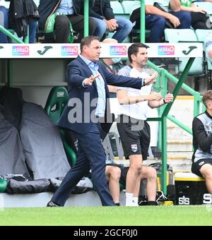 Easter Road Stadium.Edinburgh. Schottland.Großbritannien 8. August 21. Hibernian vs Ross County Scottish Premiership Match Hibernian vs Ross County Boss Malky Mackay Credit: eric mcowat/Alamy Live News Stockfoto