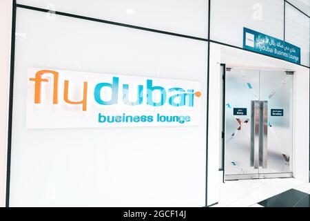 26. Februar 2021, Dubai, VAE: Flydubai Airline Business Lounge Zone am Flughafen Dubai Stockfoto