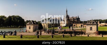 Ein Panorama des château de Chantilly oder Musée Condé, Frankreich Stockfoto