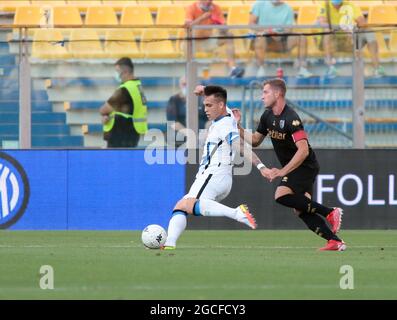 Lautaro Martinez (FC Internazionale) während des Fußballspiels „Friendly Game“ vor der Saison zwischen Parma Calcio und dem FC Internazionale am 8. August 2021 im Ennio Tardini-Stadion in Parma, Italien - Foto Nderim Kaceli / DPPI Stockfoto