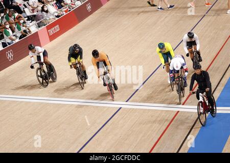 TJON EN FA Jair (SUR), AWANG Mohd Azizulhasni (MAS), LAVREYSEN Harrie (NED), GLAETZER Matthew (AUS), KENNY Jason (GBR), LEVY Maximilian (GER) während der Olympischen Spiele Tokio 2020, Radrennbahn Männer Keirin Finale 1-6 am 8. August 2021 im Izu Velodrome in Izu, Japan - Foto DPKishimoto Stockfoto