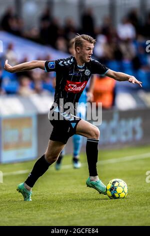 Randers, Dänemark. August 2021. Emil Kornvig (8) aus Soenderjyske beim 3F Superliga-Spiel zwischen dem FC Randers und Soenderjyske im Cepheus Park in Randers. (Foto: Gonzales Photo/Alamy Live News Stockfoto