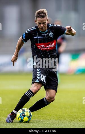 Randers, Dänemark. August 2021. Mads Albaek (90) aus Soenderjyske beim 3F Superliga-Spiel zwischen dem FC Randers und Soenderjyske im Cepheus Park in Randers. (Foto: Gonzales Photo/Alamy Live News Stockfoto