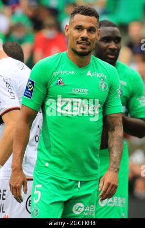 8. August 2021; Stade Geoffroy-Guichard, Saint-&#xc9;tienne, Frankreich. Fußball der französischen Liga 1, ALS Saint Etienne gegen FC Lorient; Timothée Kolodziejczak Stockfoto