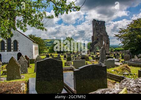 Talley Abbey Und Talley Parish Church. Stockfoto