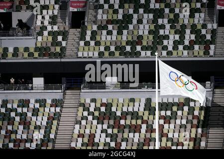 Tokio, Kanto, Japan. August 2021. Abschlusszeremonie der Olympischen Sommerspiele 2020 in Tokio im Olympiastadion von Tokio. (Bild: © David McIntyre/ZUMA Press Wire) Stockfoto