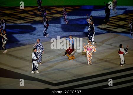 Tokio, Kanto, Japan. August 2021. Abschlusszeremonie der Olympischen Sommerspiele 2020 in Tokio im Olympiastadion von Tokio. (Bild: © David McIntyre/ZUMA Press Wire) Stockfoto