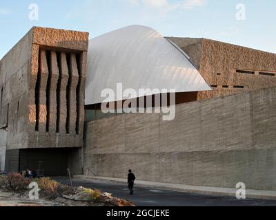Blick auf das Magma Kunst- und Konferenzzentrum in Adeje, Teneriffa, in den frühen Bauphasen, bevor es für die Öffentlichkeit zugänglich war Stockfoto