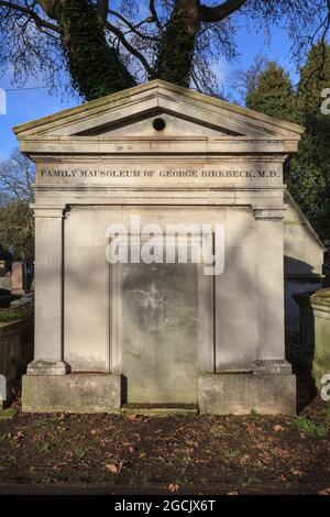 Mausoleum und Grab von George Birkbeck MD, Kensal Green Cemetery, Kensington, London, England Stockfoto