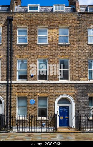 Lady Ottoline Morrell Blaue Plakette 10 Gower St London - LADY OTTOLINE MORRELL 1873-1938 Hier lebte die literarische Gastgeberin und Patronin der Künste. Stockfoto