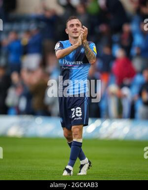 High Wycombe, Großbritannien. August 2021. Josh Scowen von Wycombe Wanderers während des Sky Bet League 1-Spiels zwischen Wycombe Wanderers und Accrington Stanley am 7. August 2021 in Adams Park, High Wycombe, England. Foto von Andy Rowland. Quelle: Prime Media Images/Alamy Live News Stockfoto