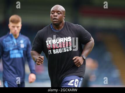 High Wycombe, Großbritannien. August 2021. Adebayo Akinfenwa von Wycombe Wanderers während des Spiels der Sky Bet League 1 zwischen Wycombe Wanderers und Accrington Stanley am 7. August 2021 in Adams Park, High Wycombe, England. Foto von Andy Rowland. Quelle: Prime Media Images/Alamy Live News Stockfoto