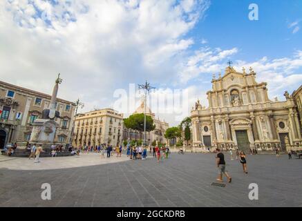 Catania (Sicilia, Italien) - das künstlerische historische Zentrum in der Metropole Catania, Region Sizilien, im Sommer. Stockfoto