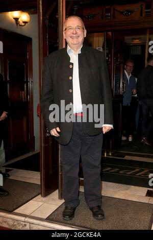 LONDON, GROSSBRITANNIEN - 29. Mai 2019: Christopher Biggins nimmt an der Starry Messenger Press Night im Wyndham's Theatre in London, England, Teil. Stockfoto