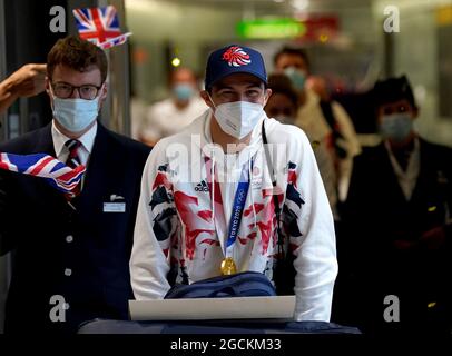 Der britische Joe Choong kommt nach den Olympischen Spielen in Tokio 2020 in Japan am Flughafen Heathrow in London an. Bilddatum: Montag, 9. August 2021. Stockfoto