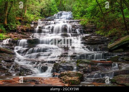 Minnehaha Falls, Rabun County, Georgia on Falls Creek. Stockfoto