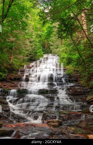 Minnehaha Falls, Rabun County, Georgia on Falls Creek. Stockfoto