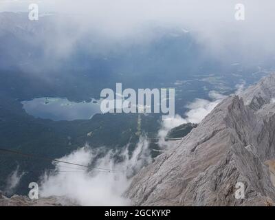 Blick von der Zugspitze auf den Eibsee Stockfoto