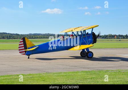 Boeing Stearman Biplane (USA Army) in IWM Duxford, Cambridgeshire, England, Großbritannien Stockfoto