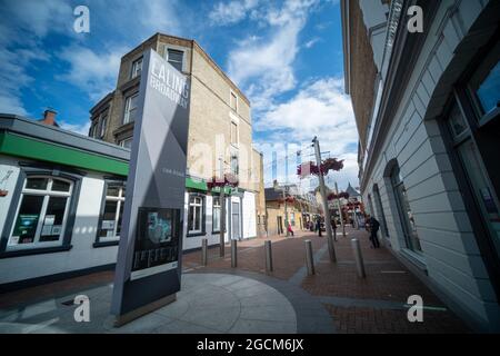 London - Februar 2021: Einkaufszentrum Ealing Broadway im Westen Londons Stockfoto