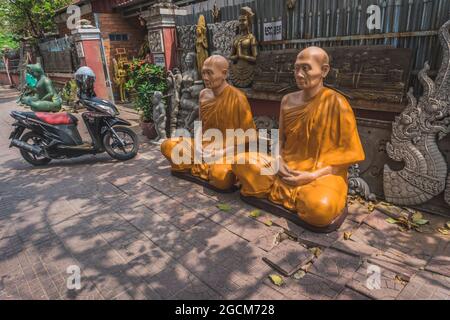 Steinige buddhistische Mönche. Phnom Penh, Kambodscha - 22. FEBRUAR 2020 Stockfoto