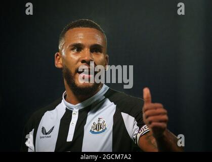 Burton Upon Trent, Großbritannien. Juli 2021. Jamaal Lascelles von Newcastle United während des 2021/22 Pre Season Freundschaftsspiel zwischen Burton Albion und Newcastle United im Pirelli Stadium, Burton Upon Trent, England am 30. Juli 2021. Foto von Andy Rowland. Quelle: Prime Media Images/Alamy Live News Stockfoto