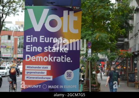 Wahlplakate in Schöneberg, Berlin, Deutschland - 9. August 2021. Stockfoto