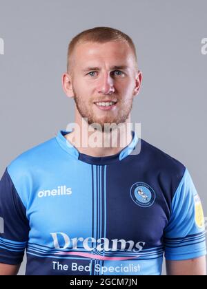 High Wycombe, Großbritannien. August 2021. Jason McCarthy von Wycombe Wanderers während des Medientages von Wycombe Wanderers, einschließlich Mitarbeiterkopfschüsse und Training im Adams Park, High Wycombe, England, am 3. August 2021. Foto von Andy Rowland. Quelle: Prime Media Images/Alamy Live News Stockfoto