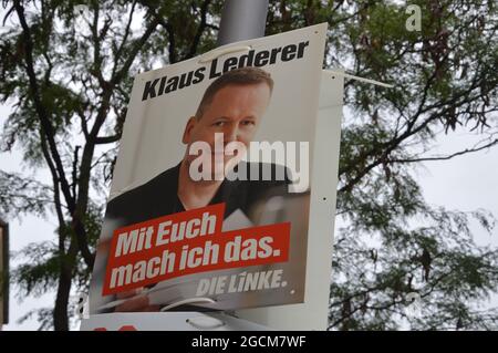 Wahlplakate in Schöneberg, Berlin, Deutschland - 9. August 2021. Stockfoto