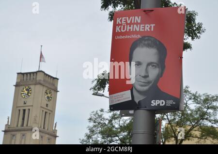 Wahlplakate in Schöneberg, Berlin, Deutschland - 9. August 2021. Stockfoto