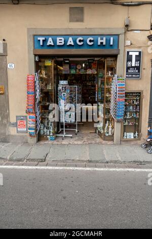 Florence, Italien - 9. Mai 2010: Italienische Tabakladen in Florenz, Italien. Stockfoto