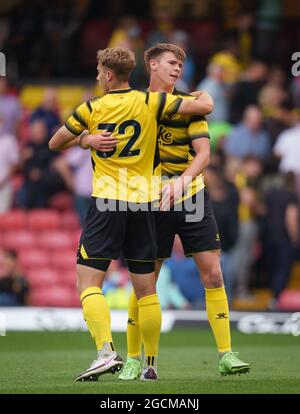 Watford, Großbritannien. Juli 2021. Will Hall (rechts) und George Langston von Watford während des Vorsaison-Freundschaftsspiel 2021/22 zwischen Watford und West Bromwich Albion am 24. Juli 2021 in der Vicarage Road, Watford, England. Foto von Andy Rowland. Quelle: Prime Media Images/Alamy Live News Stockfoto