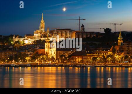 Nachtpanorama des repräsentativen Teils von Budapest Stockfoto