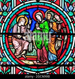 Three Marys, Meet the Angel at the Empty Tomb, Resurrection window, Buntglas, von Adolph Didron aus Paris, 1860, Feltwell, Norfolk, England, VEREINIGTES KÖNIGREICH Stockfoto