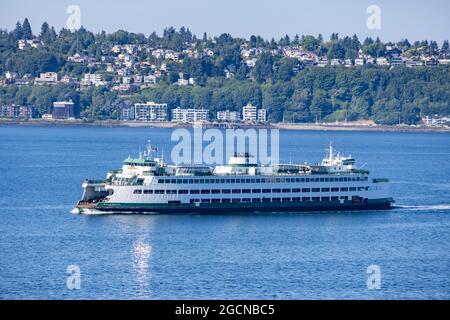 Die MS Walla Walla Jumbo Class Fähre fährt nach Seattle Harbour, Washington State, USA Stockfoto