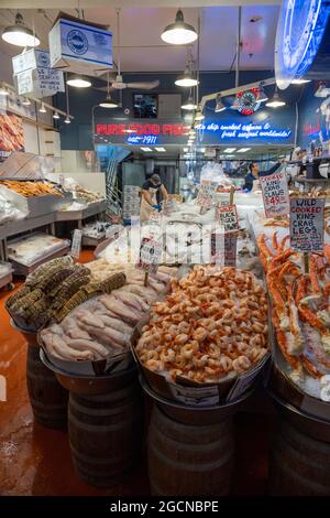 Fischstand, Pike Place Market, Seattle, Washington State, USA Stockfoto
