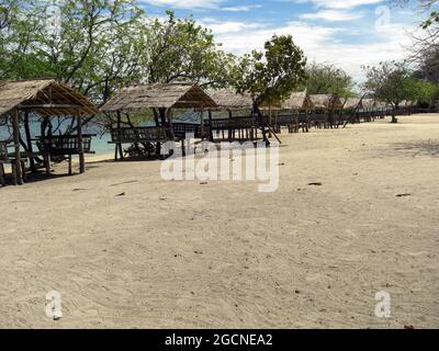 Kleine Gebäude am Strand in Mansalay auf den Philippinen 24.2.2017 Stockfoto