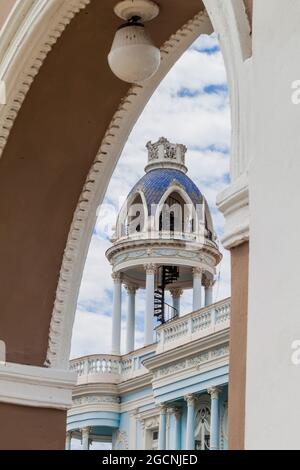 Turm der Casa de la Cultura Benjamin Duarte in Cienfuegos, Kuba. Stockfoto