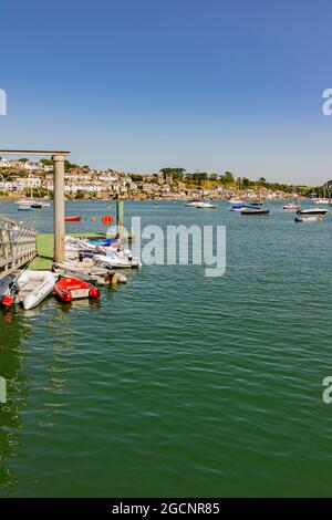 Blick über den Hafen von Fowey von Polruan - Cornwall, Großbritannien. Stockfoto