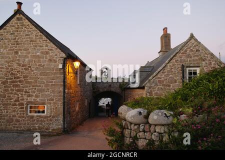 Das Gatehouse Cottage auf Garrison Hill, Hugh Town, St. Mary's Island, Isles of Scilly, Cornwall, England, Großbritannien, Juli 2021 Stockfoto