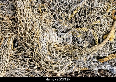 Altes verlassene Fischernetz (Portemonnaie) im Südosten Alaskas Stockfoto