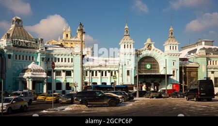 Moskau, Russland - 18. Februar 2021: Bau des Belorusski Bahnhofs in Moskau Stockfoto