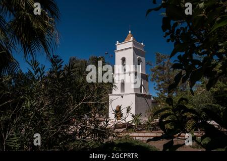 Kirchturm des kleinen Dorfes Toconao in der Atacama-Wüste Stockfoto