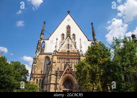 Die St. Thomas Kirche in Leipzig, Sachsen, Deutschland. Johann Sebastian Bach war im 18. Jahrhundert Chorleiter des Kirchenchors. A Mon Stockfoto