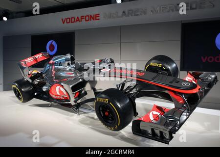 Markteinführung des McLaren MP4-27, 01. Februar 2012. McLaren Technology Centre, Woking, Großbritannien. Stockfoto