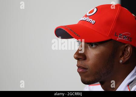 Lewis Hamilton (GBR) McLaren bei der FIA-Pressekonferenz. Großer Preis von Großbritannien, Donnerstag, 5. Juli 2012. Silverstone, England. Stockfoto