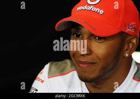 Lewis Hamilton (GBR) McLaren bei der FIA-Pressekonferenz. Großer Preis von Großbritannien, Donnerstag, 5. Juli 2012. Silverstone, England. Stockfoto