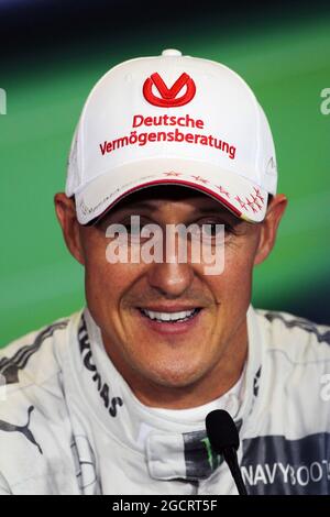 Michael Schumacher (GER) Mercedes AMG F1 bei der FIA-Pressekonferenz. Großer Preis von Großbritannien, Samstag, 7. Juli 2012. Silverstone, England. Stockfoto